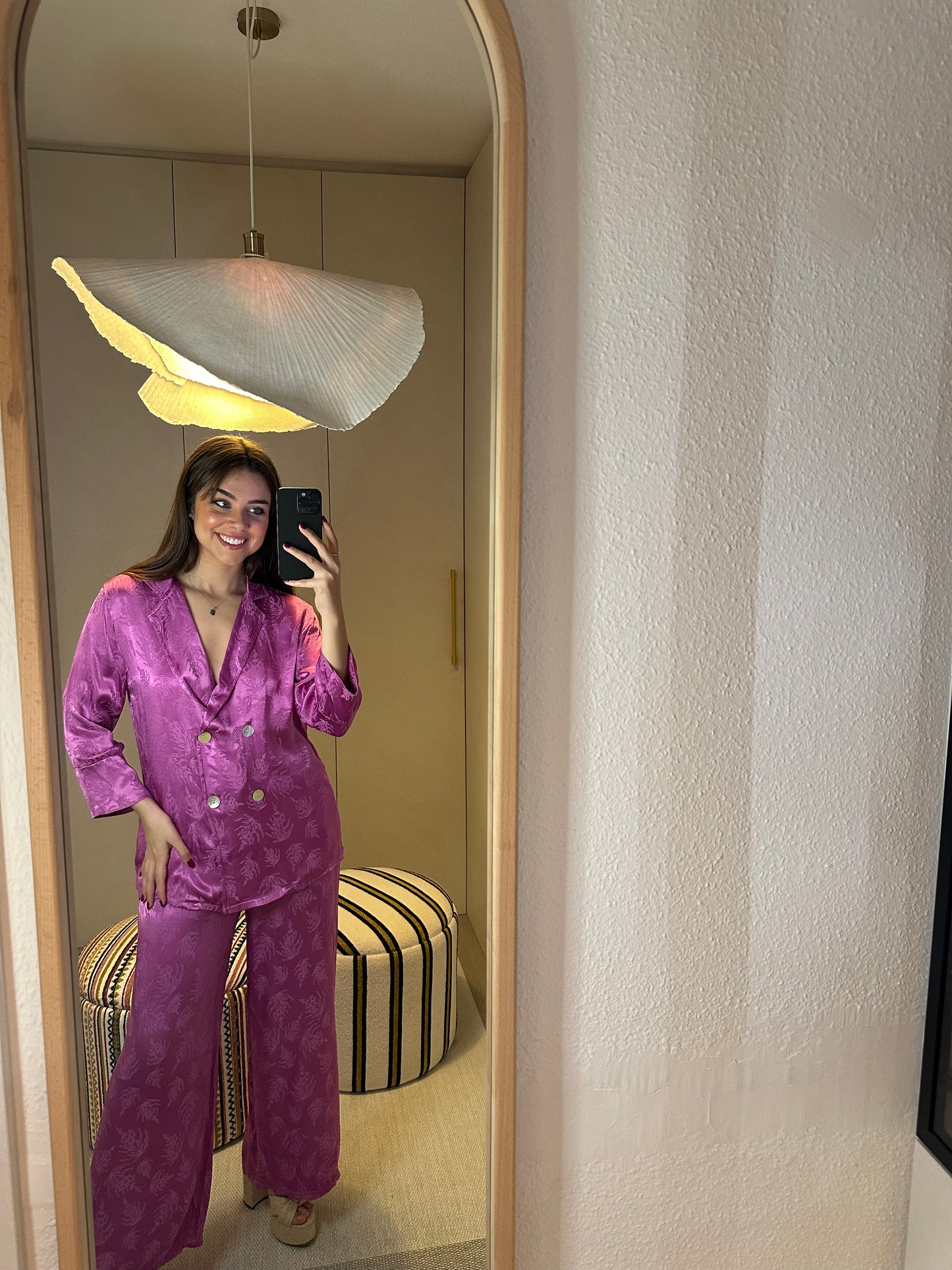 Traje Rosa